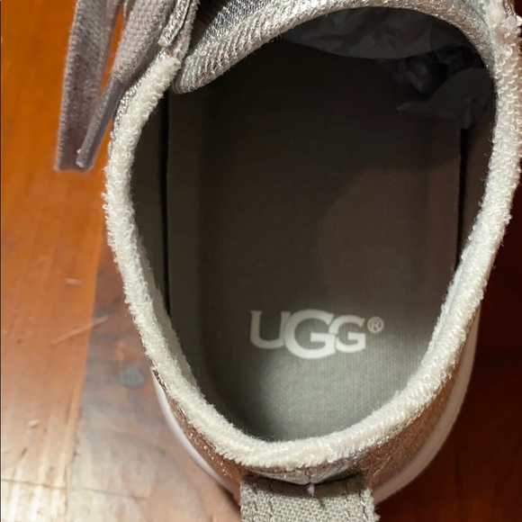 UGG Silver Canvas Women’s Sneakers - Picture 8 of 10